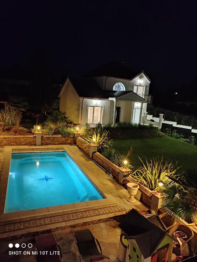 Villa Angelina Montevrain Exterior photo